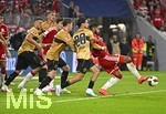 28.08.2026, Fussball Bundesliga 2026/2027, 1.Spieltag, FC Bayern München - VfB Stuttgart, in der Allianz-Arena München,   Ismael Saibari (FC Bayern München) gegen Maximilian Mittelstädt (Stuttgart) und Leonidas Stergiou (Stuttgart) 



