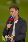 28.08.2026, Fussball Bundesliga 2026/2027, 1.Spieltag, FC Bayern München - VfB Stuttgart, in der Allianz-Arena München, Bundestrainer Jürgen Klopp (Deutschland) am SKY-Sport Mikrofon vor dem Spiel.