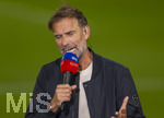 28.08.2026, Fussball Bundesliga 2026/2027, 1.Spieltag, FC Bayern München - VfB Stuttgart, in der Allianz-Arena München, Bundestrainer Jürgen Klopp (Deutschland) am SKY-Sport Mikrofon vor dem Spiel.