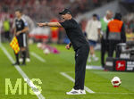 28.08.2026, Fussball Bundesliga 2026/2027, 1.Spieltag, FC Bayern München - VfB Stuttgart, in der Allianz-Arena München, Trainer Sebastian Hoeneß (Stuttgart) in Rage  