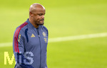 28.08.2026, Fussball Bundesliga 2026/2027, 1.Spieltag, FC Bayern München - VfB Stuttgart, in der Allianz-Arena München, Trainer Vincent Kompany (FC Bayern München) nachdenklich 