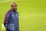 28.08.2026, Fussball Bundesliga 2026/2027, 1.Spieltag, FC Bayern München - VfB Stuttgart, in der Allianz-Arena München, Trainer Vincent Kompany (FC Bayern München) nachdenklich 