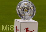 28.08.2026, Fussball Bundesliga 2026/2027, 1.Spieltag, FC Bayern München - VfB Stuttgart, in der Allianz-Arena München, Die Meisterschale steht auf der Stele ausgestellt vor dem Spiel, das Ziel der Träume nach 34 Spieltagen.