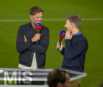 28.08.2026, Fussball Bundesliga 2026/2027, 1.Spieltag, FC Bayern München - VfB Stuttgart, in der Allianz-Arena München, Bundestrainer Jürgen Klopp (li, Deutschland) beim SKY-Sport Interview.  re: Thomas Hitzlsperger 
