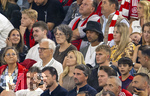 28.08.2026, Fussball Bundesliga 2026/2027, 1.Spieltag, FC Bayern München - VfB Stuttgart, in der Allianz-Arena München, 2.v.re  mit Kappe, Serge Gnabry (FC Bayern München) auf der Tribüne 