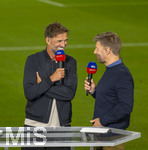 28.08.2026, Fussball Bundesliga 2026/2027, 1.Spieltag, FC Bayern München - VfB Stuttgart, in der Allianz-Arena München, Bundestrainer Jürgen Klopp (li, Deutschland) beim SKY-Sport Interview.  re: Thomas Hitzlsperger 