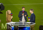 28.08.2026, Fussball Bundesliga 2026/2027, 1.Spieltag, FC Bayern München - VfB Stuttgart, in der Allianz-Arena München, Bundestrainer Jürgen Klopp (mitte, Deutschland) beim SKY-Sport Interview. links: Moderatorin Britta Hofmann, re: Thomas Hitzlsperger 