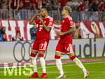 28.08.2026, Fussball Bundesliga 2026/2027, 1.Spieltag, FC Bayern München - VfB Stuttgart, in der Allianz-Arena München, Torjubel Luis Diaz (re, FC Bayern München). mit Michael Olise (li, FC Bayern München) 