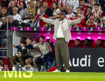 28.08.2026, Fussball Bundesliga 2026/2027, 1.Spieltag, FC Bayern München - VfB Stuttgart, in der Allianz-Arena München, Trainer Vincent Kompany (FC Bayern München) an der Seitenlinie in Rage