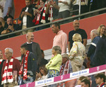 28.08.2026, Fussball Bundesliga 2026/2027, 1.Spieltag, FC Bayern München - VfB Stuttgart, in der Allianz-Arena München, v.li: DFB Präsident Bernd Neuendorf (Deutschland), Co-Trainer Peter Krawietz (Nationalmannschaft Deutschland), DFB-Berater Marc Kosicke (Deutschland, Nationalmannschaft)