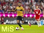 28.08.2026, Fussball Bundesliga 2026/2027, 1.Spieltag, FC Bayern München - VfB Stuttgart, in der Allianz-Arena München, Josha Vagnoman (Stuttgart) am Ball 