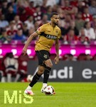 28.08.2026, Fussball Bundesliga 2026/2027, 1.Spieltag, FC Bayern München - VfB Stuttgart, in der Allianz-Arena München, Josha Vagnoman (Stuttgart) am Ball 