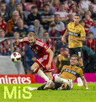 28.08.2026, Fussball Bundesliga 2026/2027, 1.Spieltag, FC Bayern München - VfB Stuttgart, in der Allianz-Arena München, v.li: Konrad Laimer (FC Bayern München) gegen Maximilian Mittelstädt (Stuttgart) 