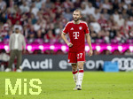 28.08.2026, Fussball Bundesliga 2026/2027, 1.Spieltag, FC Bayern München - VfB Stuttgart, in der Allianz-Arena München, Konrad Laimer (FC Bayern München) nachdenklich 