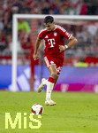 28.08.2026, Fussball Bundesliga 2026/2027, 1.Spieltag, FC Bayern München - VfB Stuttgart, in der Allianz-Arena München, Aleksandar Pavlovic (Bayern München)  am Ball 