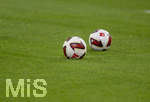 28.08.2026, Fussball Bundesliga 2026/2027, 1.Spieltag, FC Bayern München - VfB Stuttgart, in der Allianz-Arena München, Spielball Torfabrik liegen auf dem Platz.