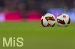 28.08.2026, Fussball Bundesliga 2026/2027, 1.Spieltag, FC Bayern München - VfB Stuttgart, in der Allianz-Arena München, Spielball Torfabrik liegen auf dem Platz.