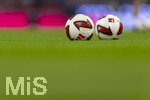 28.08.2026, Fussball Bundesliga 2026/2027, 1.Spieltag, FC Bayern München - VfB Stuttgart, in der Allianz-Arena München, Spielball Torfabrik liegen auf dem Platz.