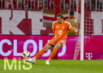 28.08.2026, Fussball Bundesliga 2026/2027, 1.Spieltag, FC Bayern München - VfB Stuttgart, in der Allianz-Arena München, Torwart Manuel Neuer (FC Bayern München) Abschlag.