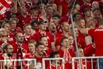 28.08.2026, Fussball Bundesliga 2026/2027, 1.Spieltag, FC Bayern München - VfB Stuttgart, in der Allianz-Arena München, Bayernfans singen ihre Lieder.