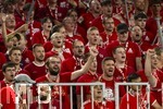 28.08.2026, Fussball Bundesliga 2026/2027, 1.Spieltag, FC Bayern München - VfB Stuttgart, in der Allianz-Arena München, Bayernfans singen ihre Lieder.
