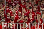 28.08.2026, Fussball Bundesliga 2026/2027, 1.Spieltag, FC Bayern München - VfB Stuttgart, in der Allianz-Arena München, Bayernfans singen ihre Lieder.