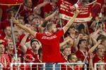 28.08.2026, Fussball Bundesliga 2026/2027, 1.Spieltag, FC Bayern München - VfB Stuttgart, in der Allianz-Arena München, Bayernfans singen ihre Lieder. 