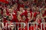28.08.2026, Fussball Bundesliga 2026/2027, 1.Spieltag, FC Bayern München - VfB Stuttgart, in der Allianz-Arena München, Bayernfans singen ihre Lieder.