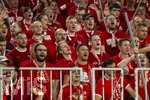 28.08.2026, Fussball Bundesliga 2026/2027, 1.Spieltag, FC Bayern München - VfB Stuttgart, in der Allianz-Arena München, Bayernfans singen ihre Lieder.