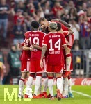 28.08.2026, Fussball Bundesliga 2026/2027, 1.Spieltag, FC Bayern München - VfB Stuttgart, in der Allianz-Arena München, Torjubel Bayern, A Alphonso Davies (FC Bayern München), Luis Diaz (FC Bayern München), Michael Olise (FC Bayern München), Joshua Kimmich (FC Bayern München), 