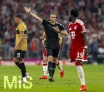 28.08.2026, Fussball Bundesliga 2026/2027, 1.Spieltag, FC Bayern München - VfB Stuttgart, in der Allianz-Arena München, Schiedsrichter Sören Storks pfeift, Grischa Prömel (Stuttgart),  