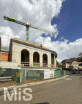 29.08.2026, Bad Wörishofen (Unterallgäu), Baustelle Löwenbräu-Arkaden Bad Wörishofen, der Neubau der Firma Glass aus Mindelheim kommt zügig voran, das Untergeschoss ist schon gut zu erkennen mit dem Rundbau und er Säulenarchitektur für die Terasse. Neben Wohnungen und Gastronomie und Tiefgaragen entsteht ein Ort der Begegnung im Herzen von Bad Wörishofen.   