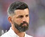 30.08.2026, Fussball Bundesliga 2026/2027, 1.Spieltag, FC Augsburg - FC Schalke 04, in der WWK-Arena Augsburg, Trainer Miron Muslic (Schalke 04) 


