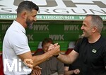 30.08.2026, Fussball Bundesliga 2026/2027, 1.Spieltag, FC Augsburg - FC Schalke 04, in der WWK-Arena Augsburg, v.l. Trainer Miron Muslic (Schalke 04) und Trainer Manuel Baum (FC Augsburg) 


