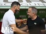 30.08.2026, Fussball Bundesliga 2026/2027, 1.Spieltag, FC Augsburg - FC Schalke 04, in der WWK-Arena Augsburg, v.l. Trainer Miron Muslic (Schalke 04) und Trainer Manuel Baum (FC Augsburg) 


