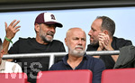 30.08.2026, Fussball Bundesliga 2026/2027, 1.Spieltag, FC Augsburg - FC Schalke 04, in der WWK-Arena Augsburg, Trainer Jürgen Klopp  (Deutschland) auf der Tribüne.


