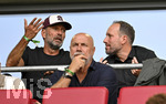 30.08.2026, Fussball Bundesliga 2026/2027, 1.Spieltag, FC Augsburg - FC Schalke 04, in der WWK-Arena Augsburg, Trainer Jürgen Klopp  (Deutschland) auf der Tribüne.


