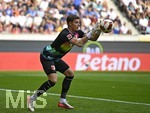 30.08.2026, Fussball Bundesliga 2026/2027, 1.Spieltag, FC Augsburg - FC Schalke 04, in der WWK-Arena Augsburg, Torwart Finn Dahmen (FC Augsburg) 


