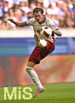 30.08.2026, Fussball Bundesliga 2026/2027, 1.Spieltag, FC Augsburg - FC Schalke 04, in der WWK-Arena Augsburg, Calvin Brackelmann (FC Augsburg) am Ball

