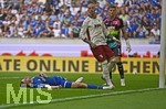 30.08.2026, Fussball Bundesliga 2026/2027, 1.Spieltag, FC Augsburg - FC Schalke 04, in der WWK-Arena Augsburg, Robin Gosens (FC Schalke 04) am Boden,


