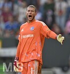 30.08.2026, Fussball Bundesliga 2026/2027, 1.Spieltag, FC Augsburg - FC Schalke 04, in der WWK-Arena Augsburg, Torwart Loris Karius (FC Schalke 04) schreit.


