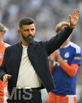 30.08.2026, Fussball Bundesliga 2026/2027, 1.Spieltag, FC Augsburg - FC Schalke 04, in der WWK-Arena Augsburg, Trainer  Miron Muslic  (Schalke 04) nach dem Spiel frustriert 


