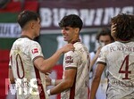 30.08.2026, Fussball Bundesliga 2026/2027, 1.Spieltag, FC Augsburg - FC Schalke 04, in der WWK-Arena Augsburg, v.l. Mert Kömür (FC Augsburg) und Rodrigo Ribeiro (FC Augsburg)  jubeln


