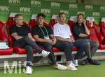 30.08.2026, Fussball Bundesliga 2026/2027, 1.Spieltag, FC Augsburg - FC Schalke 04, in der WWK-Arena Augsburg, v.li: Trainer Manuel Baum (FC Augsburg), Julian Baumgartlinger (Koordinator Lizenzspielerabteilung, FC Augsburg), Sportdirektor Benni Weber (FC Augsburg), Geschäftsführer Michael Ströll (FC Augsburg), 
