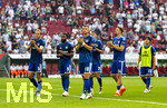 30.08.2026, Fussball Bundesliga 2026/2027, 1.Spieltag, FC Augsburg - FC Schalke 04, in der WWK-Arena Augsburg, Frust bei den Schalkern nach der Niederlage, Dank an die Fans in der Kurve, Timo Becker (FC Schalke 04), Moussa Sylla (FC Schalke 04), Edin Dzeko (Schalke 04), Janik Bachmann (Schalke), Satoshi Tanaka (FC Schalke 04) 