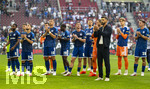 30.08.2026, Fussball Bundesliga 2026/2027, 1.Spieltag, FC Augsburg - FC Schalke 04, in der WWK-Arena Augsburg, Frust bei den Schalkern nach der Niederlage, Dank an die Fans in der Kurve, Moussa Sylla (FC Schalke 04), Adil Aouchiche (FC Schalke 04), Edin Dzeko (Schalke 04), Junior Dina Ebimbe (Schalke 04), Robin Gosens (FC Schalke 04), Trainer Miron Muslic (FC Schalke 04),  Maximilian Wöber (FC Schalke 04) 