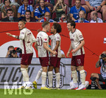 30.08.2026, Fussball Bundesliga 2026/2027, 1.Spieltag, FC Augsburg - FC Schalke 04, in der WWK-Arena Augsburg, Torjubel Michael Gregoritsch (re, FC Augsburg), mit Anton Kade (FC Augsburg),
