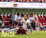 30.08.2026, Fussball Bundesliga 2026/2027, 1.Spieltag, FC Augsburg - FC Schalke 04, in der WWK-Arena Augsburg, Calvin Brackelmann (FC Augsburg) am Ball 