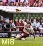 30.08.2026, Fussball Bundesliga 2026/2027, 1.Spieltag, FC Augsburg - FC Schalke 04, in der WWK-Arena Augsburg, Calvin Brackelmann (FC Augsburg) am Ball 