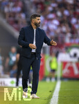 30.08.2026, Fussball Bundesliga 2026/2027, 1.Spieltag, FC Augsburg - FC Schalke 04, in der WWK-Arena Augsburg, Trainer Miron Muslic (FC Schalke 04) gibt Anweisungen, 